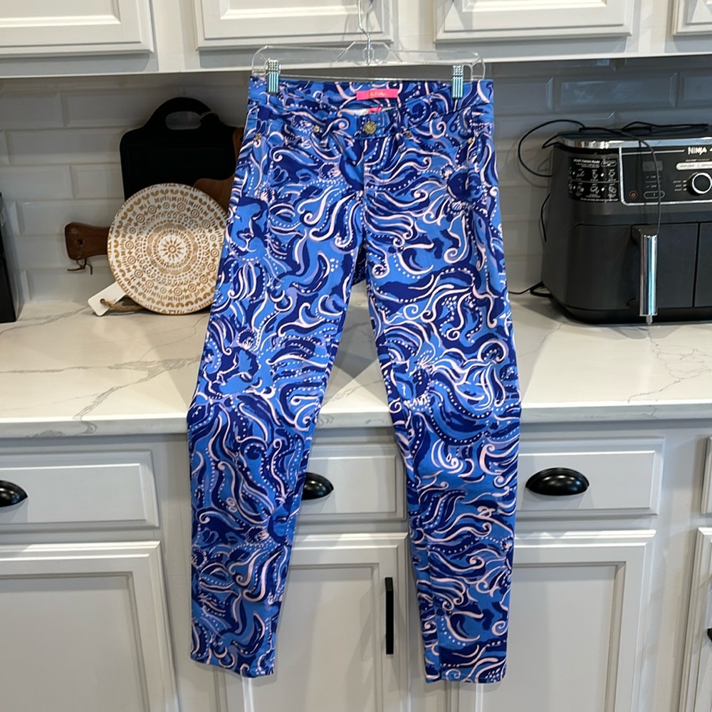Lilly Pulitzer jeans, perfect condition.  Runs small